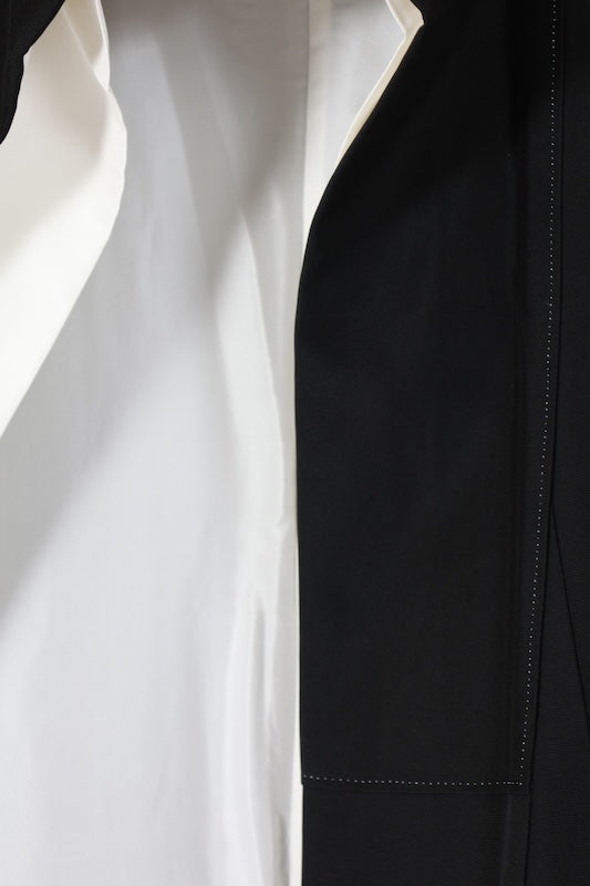 New, unused formal kimono (Tomesode). Black, gold, white, and gray. Rinpa style. Features include waves, fans, plum blossoms, chrysanthemums, grapes, maple leaves, and gold thread embroidery. Kyoto Yuzen dyeing. B1470