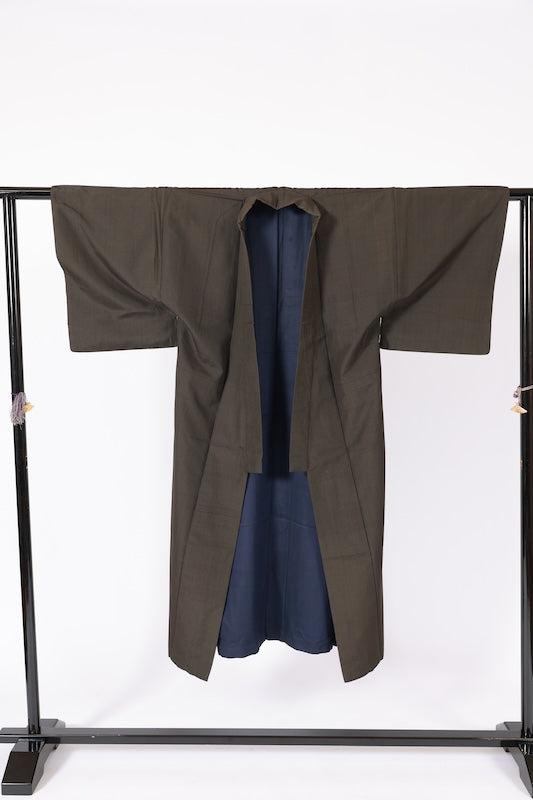 Japanese Men’s kimono  L-size 100% silk  / B290