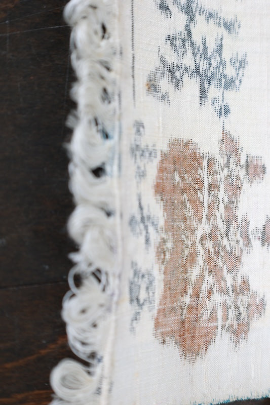 Authentic Ojiya Tsumugi silk fabric, brand new, with silk floss covering, in white, light purple, gray, and red, ikat pattern, handwoven, R289