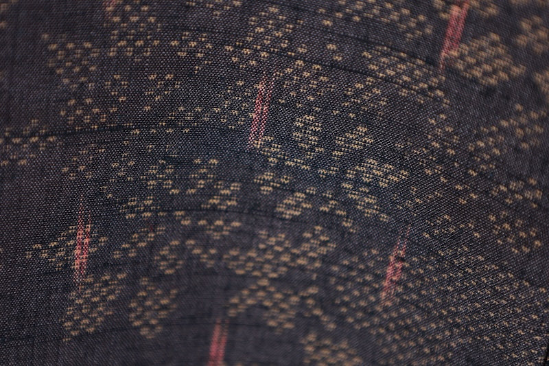 Yuki Tsumugi silk kimono, brand new and unused. Features shades of brown, reddish-brown, floral and cloud patterns, handwovenB1483
