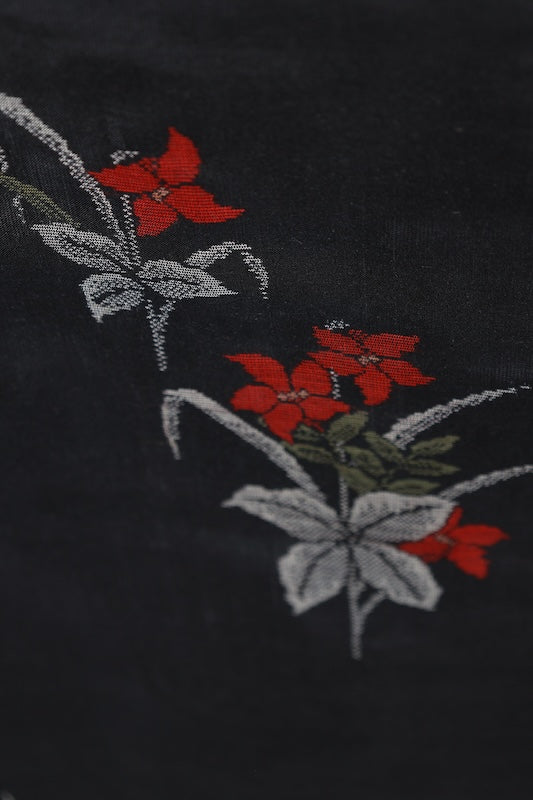 Oshima Tsumugi silk fabric , brand new, black, gray, red, green, white, seven-mark weave, R268