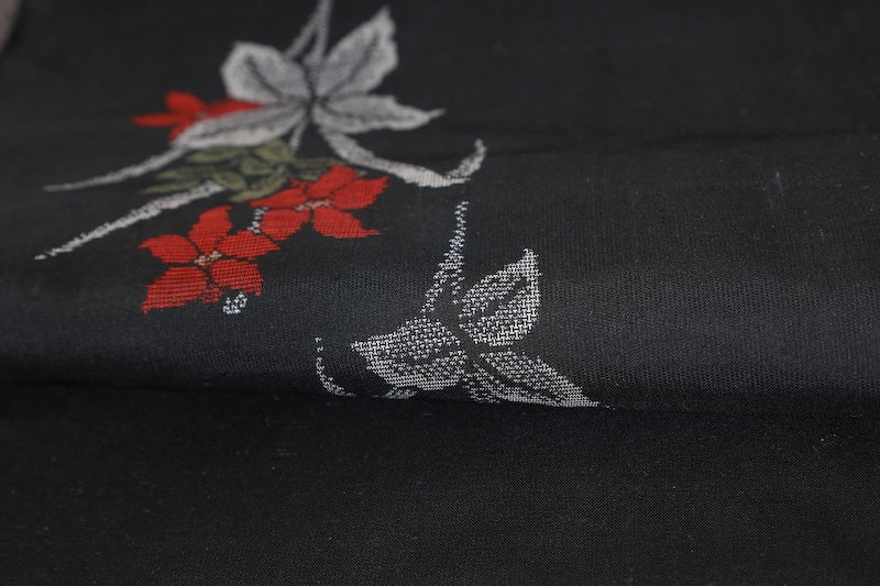 Oshima Tsumugi silk fabric , brand new, black, gray, red, green, white, seven-mark weave, R268