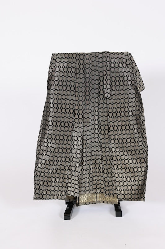 Men's Hakama used (traditional Japanese trousers) - Black with Gold and Pine Tree Design - B1529