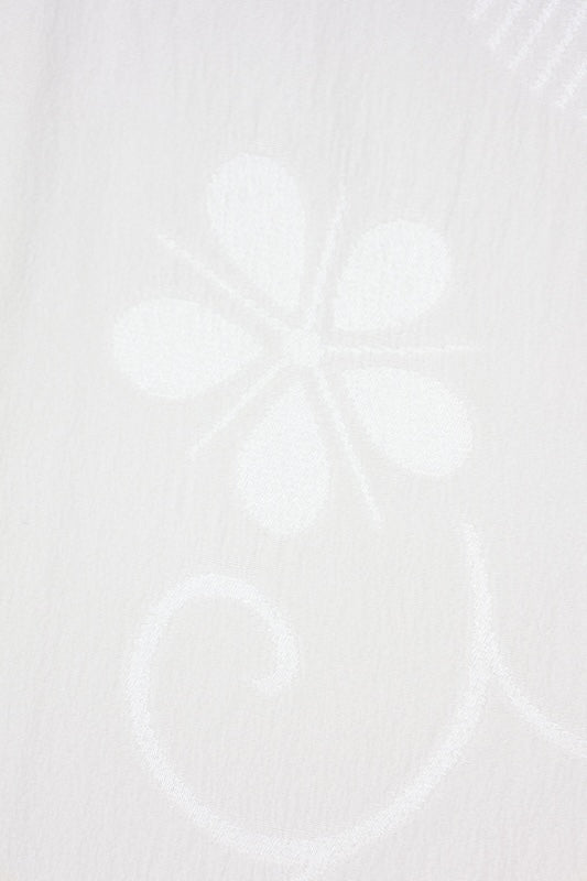 Nagajuban (undergarment for formal occasions), white, made with eight-ply twisted yarn, floral pattern throughout, R319