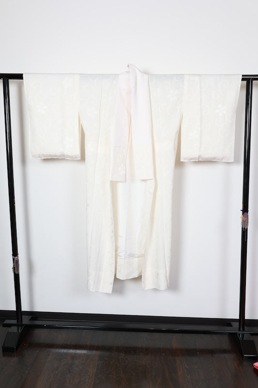 White long undergarment, Tang-style weave, pagoda and wave pattern, R320