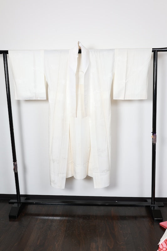 White long undergarment, Tang-style weave, pagoda and wave pattern, R320