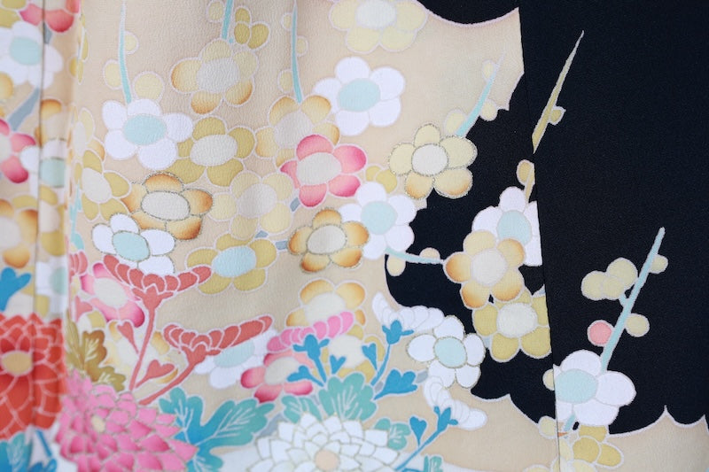 Black formal kimono used(Kurotomesode) - Green, coral, blue, gold - Flower and bird design - Hand-painted - Kyo-Kaga Yuzen (Kyoto style) - J4
