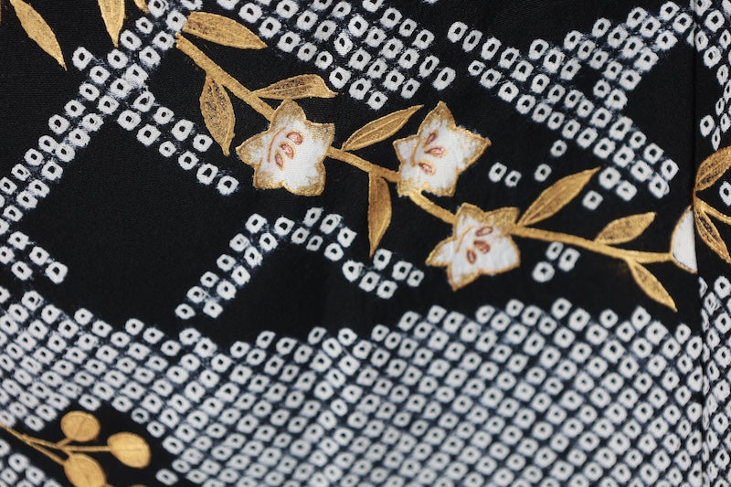 Black formal kimono used (Kurotomesode) - Gold and white, dappled pattern, gold embroidery, floral design, five crests, three oak leaves, J7