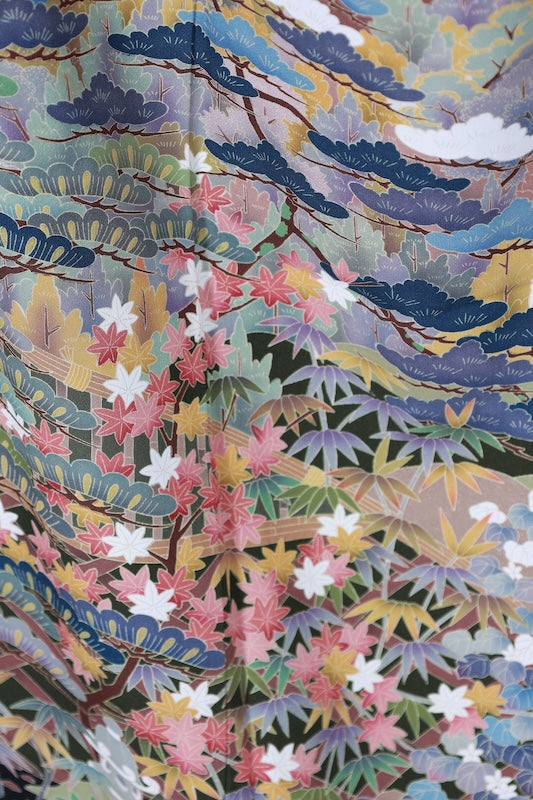 Black formal kimono used (Kurotomesode), Kyoto Yuzen dyeing, coral, indigo, ochre, green, brown, pine, bamboo, camellia, garden, hand-painted, five crests (plum blossom), J13