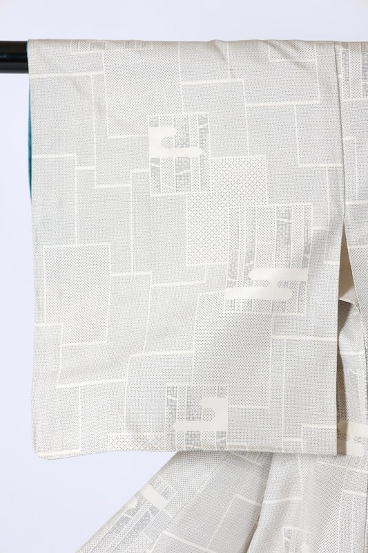 used Authentic white Oshima Tsumugi silk fabric, white and indigo, seven-mark weave, abstract pattern, J39