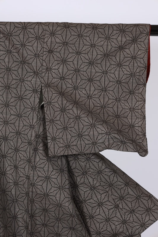 Japanese kimono used <Tsumugi> Ssize  silk 100% /T579