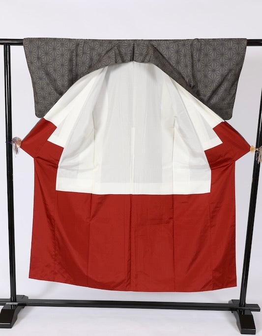 Japanese kimono used <Tsumugi> Ssize  silk 100% /T579