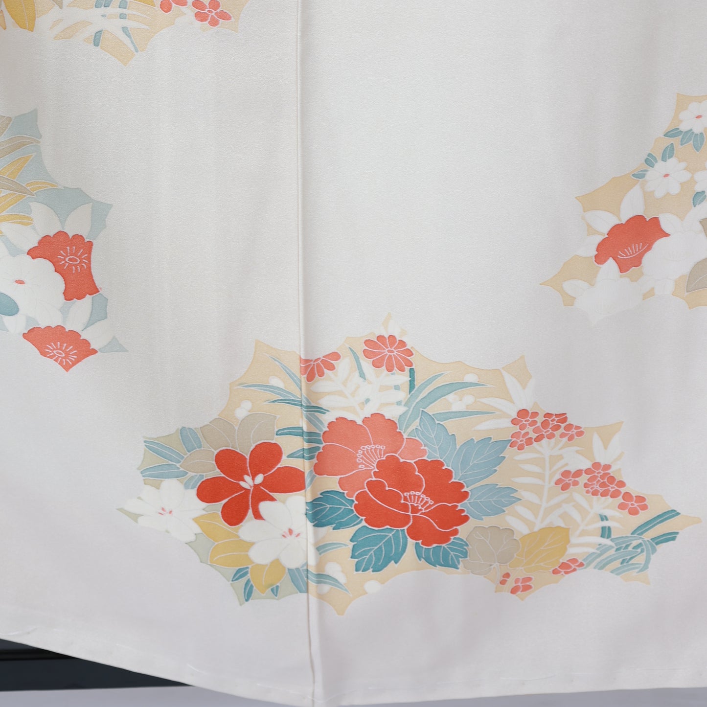 Japanease kimono (houmongi) L-size 100% silk V26