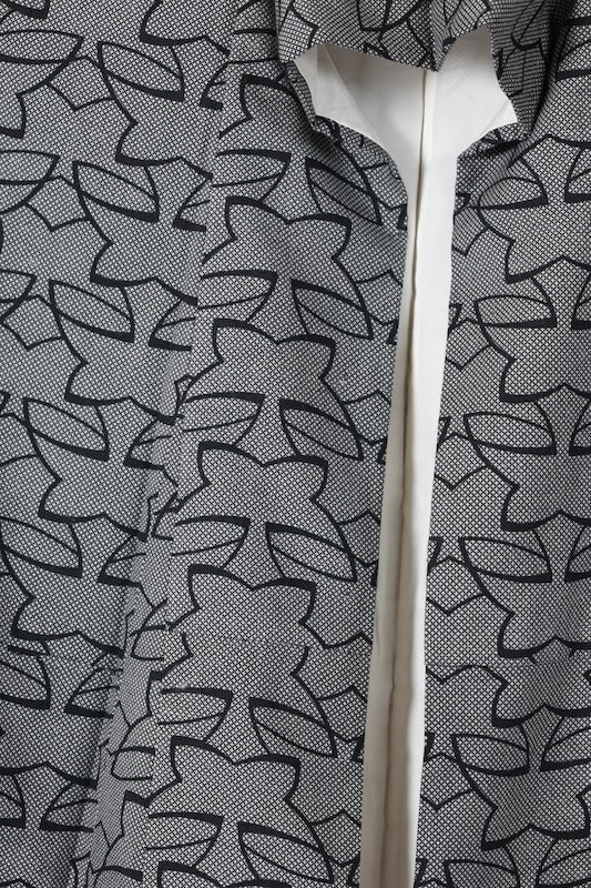 Japan kimono used, black and white, abstract pattern, size L48