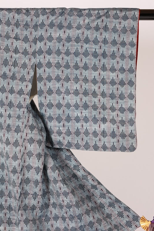 Japan used kimono Tokamachi Tsumugi silk fabric, light blue, indigo, reddish-brown, geometric pattern, handwoven, L43