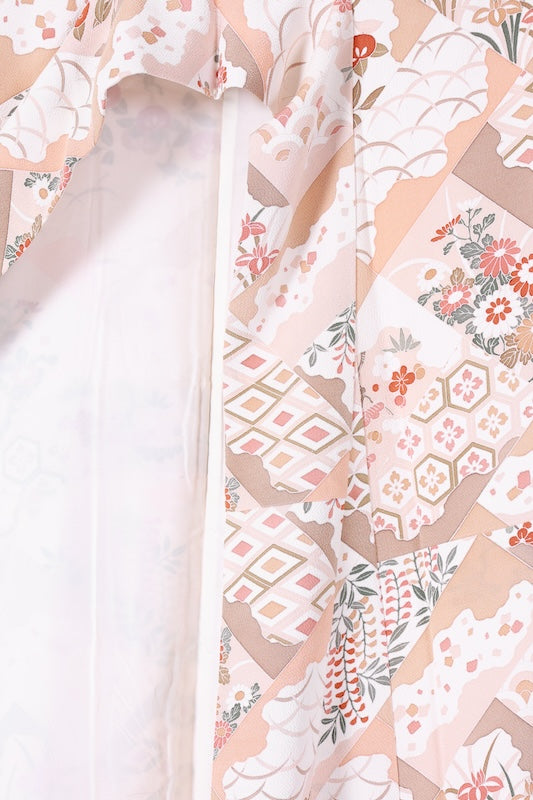 Komon (used kimono) - Beige, Coral, and shades of brown - Camellia, Iris, Dewdrop grass, Seigaiha (wave pattern), Diamond pattern, Chrysanthemum - Kyo-Yuzen (Kyoto-style dyeing) - L41
