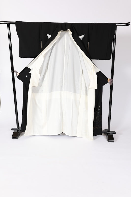 Japanese kimono used <kurotomesode> L-size  silk 100% /B1092