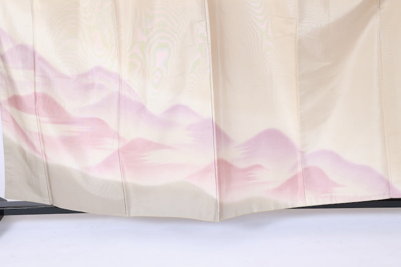 Visiting kimono used, Hakusan Tsumugi silk, beige, shades of purple, gray, distant mountain design, hand-painted, L76