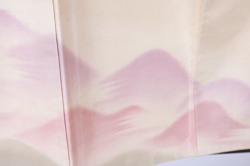 Visiting kimono used, Hakusan Tsumugi silk, beige, shades of purple, gray, distant mountain design, hand-painted, L76
