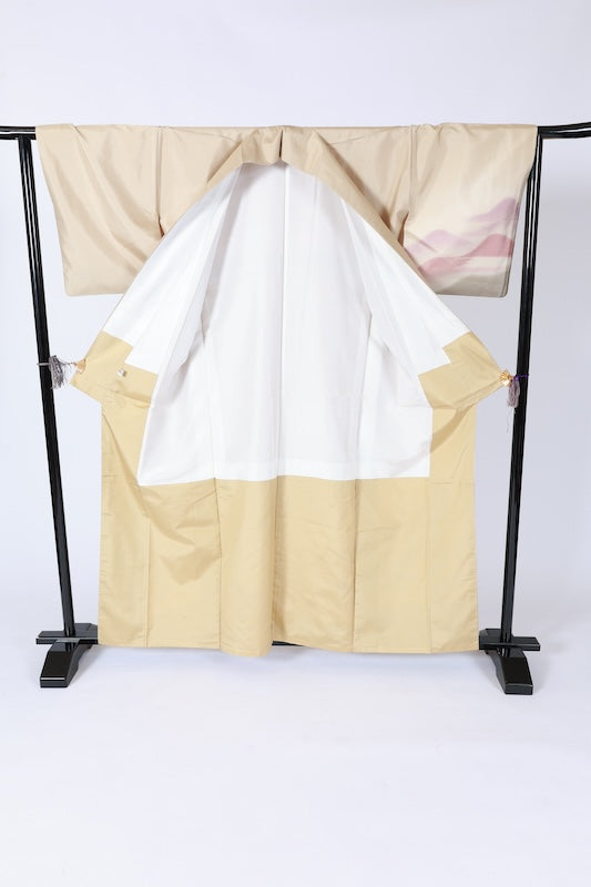 Visiting kimono used, Hakusan Tsumugi silk, beige, shades of purple, gray, distant mountain design, hand-painted, L76