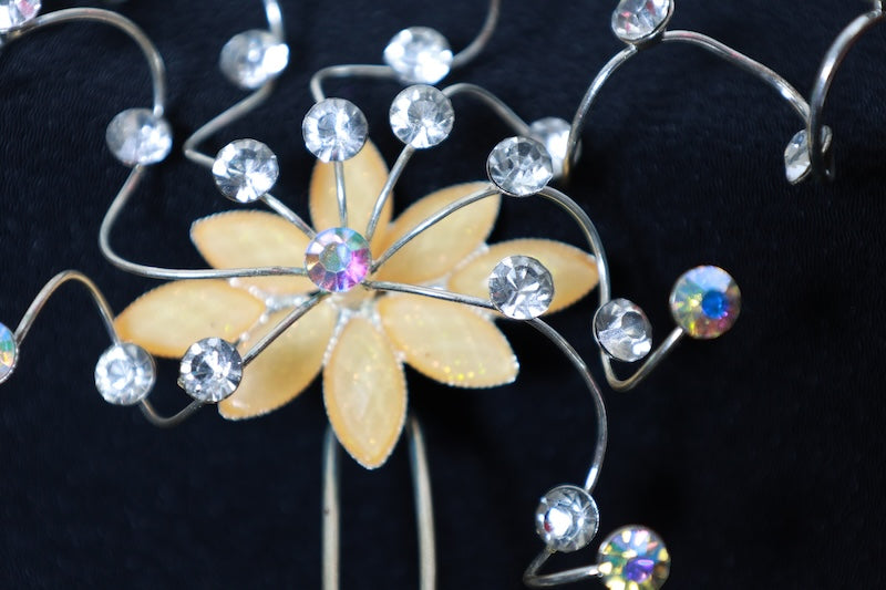 Hair Ornament  Gold & Amber pre-owned / D37