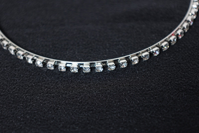 Silver Rhinestone Headband pre-owned /D39