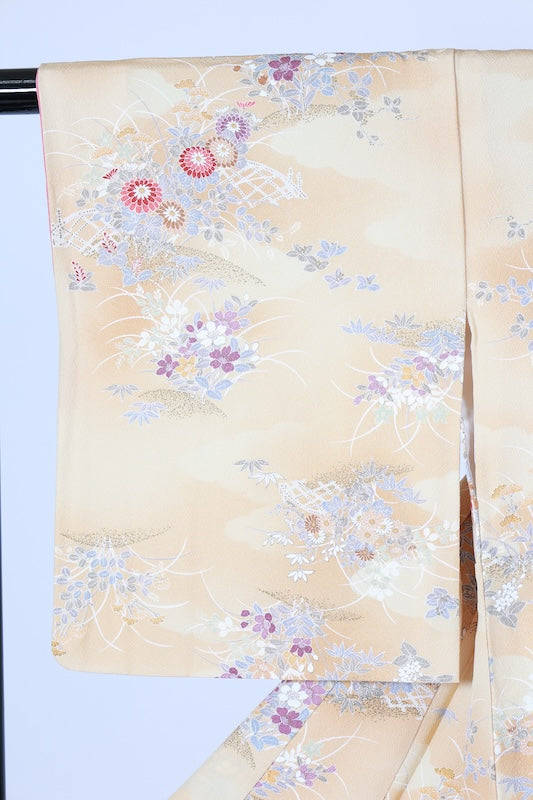 Japanese kimono used, shades of yellow, blue, reddish-brown, purple, white, gray, floral pattern, L116