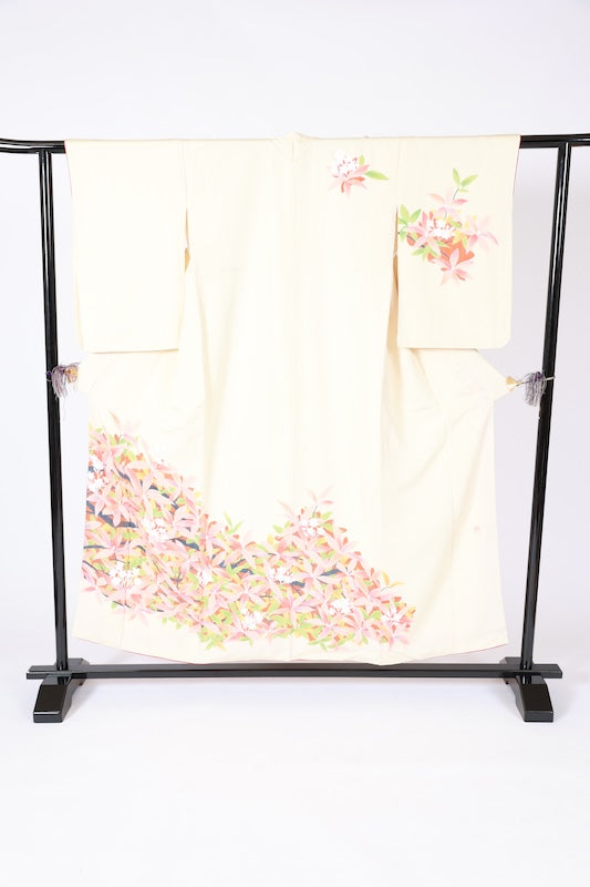 Japanese formal kimono used - Royal colors: cherry blossom pink, green, light purple, floral pattern, hand-painted Yuzen dyeing, artist's work, L113