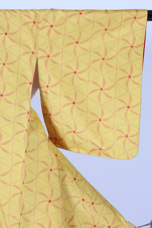 Japanese kimono used Tsumugi silk fabric, yellow, red, brown, ikat pattern, pinwheel design, handwoven, L110