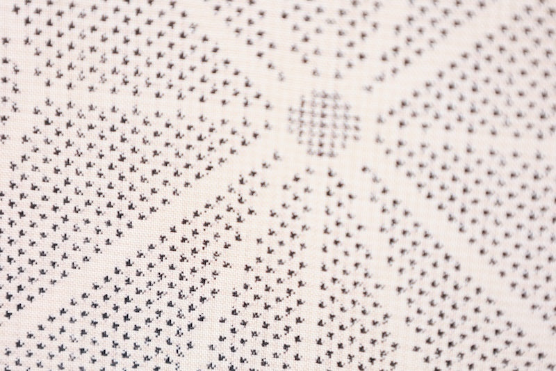 Japanese kimono used Authentic Oshima Tsumugi silk fabric, white and indigo, hemp leaf pattern, L117