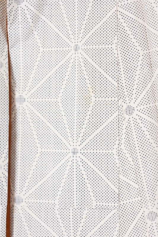 Japanese kimono used Authentic Oshima Tsumugi silk fabric, white and indigo, hemp leaf pattern, L117