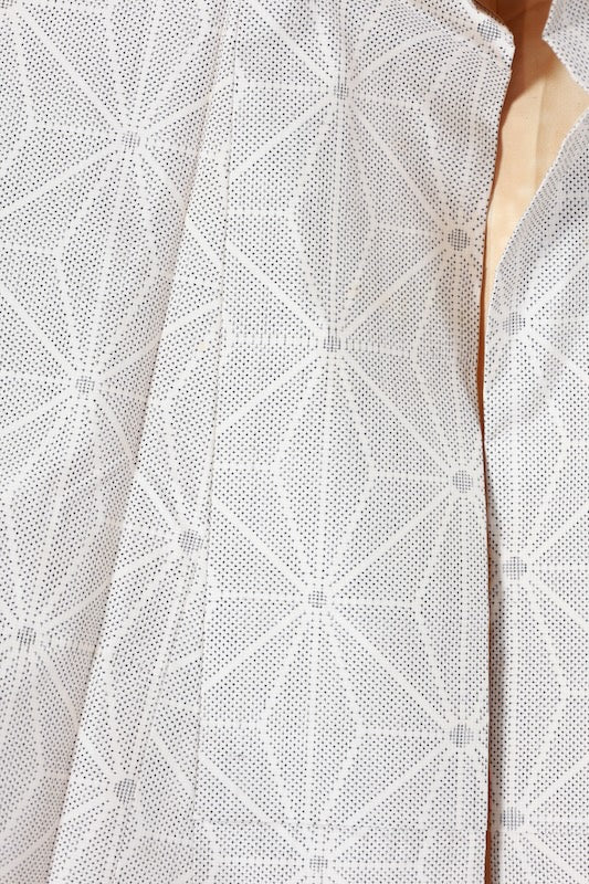 Japanese kimono used Authentic Oshima Tsumugi silk fabric, white and indigo, hemp leaf pattern, L117