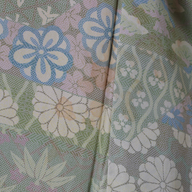 Japanese kimono  (Komon) S-size 100% silk  / 1368