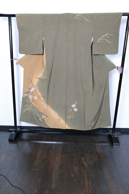 Houmongi kimono Vibrant colors used /R432