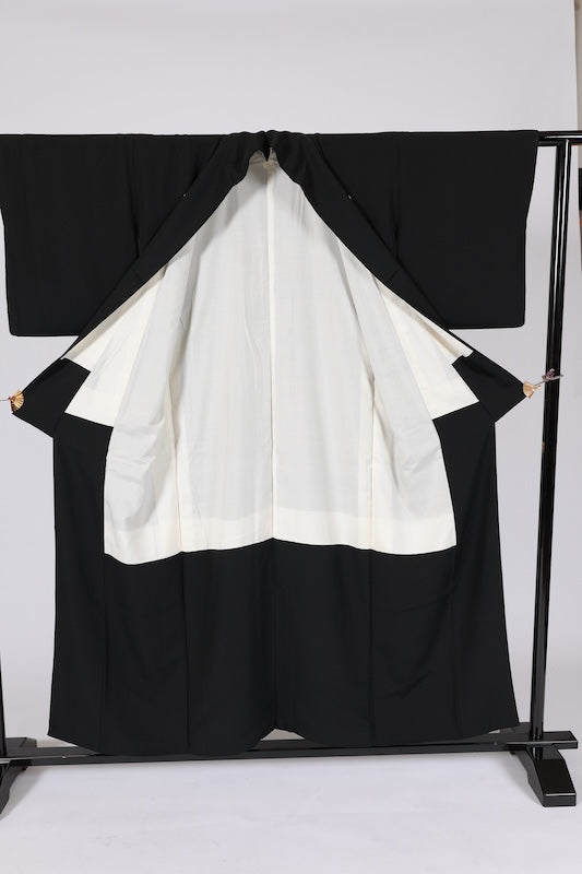 Black mourning dress, Kimono Q6