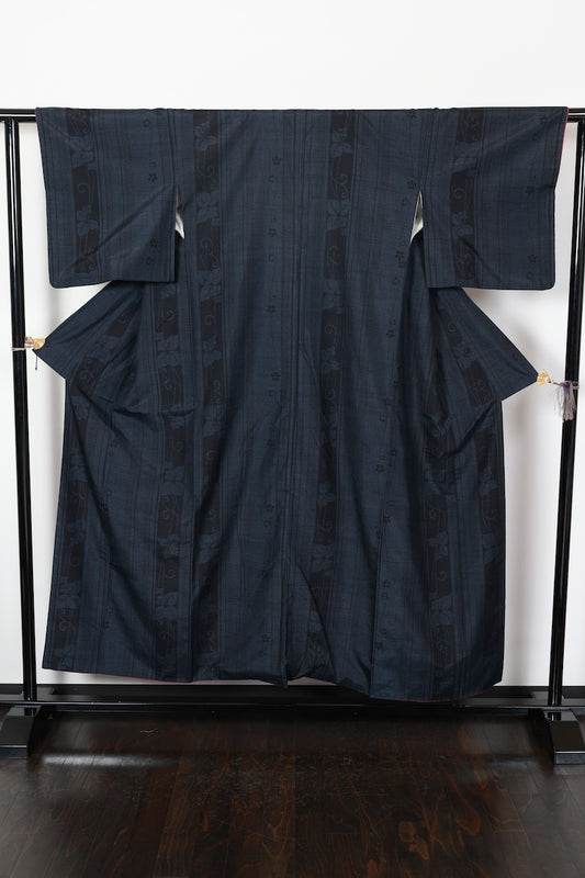 Tsumugi kimono Indigo shade Pre-owned/R476
