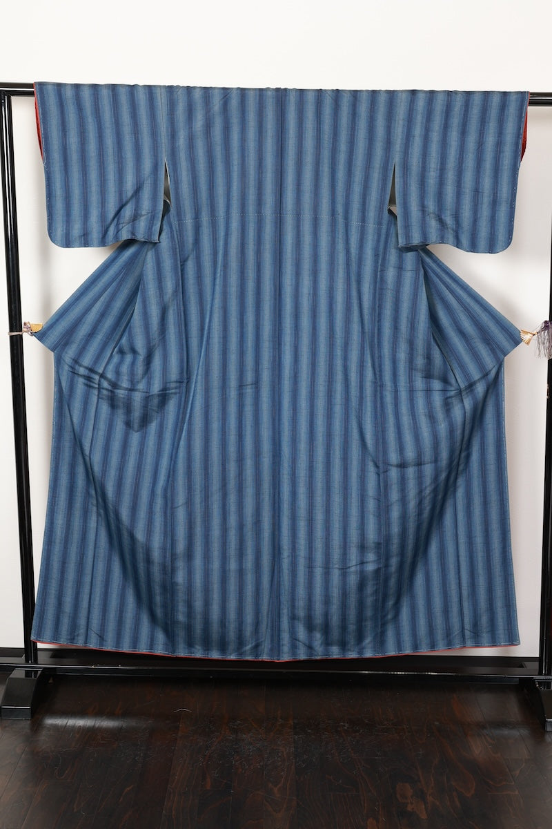 Tsumugi kimono Indigo shade Pre-owned /R481