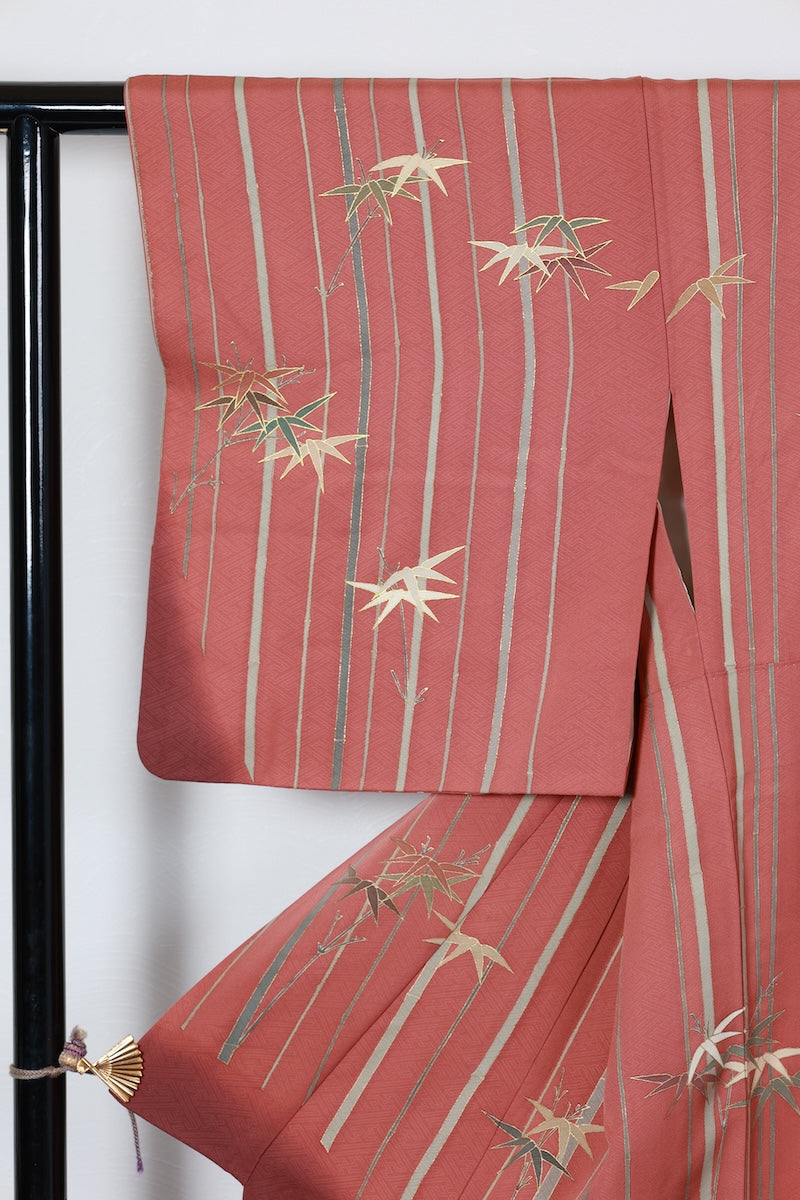 Houmonig kimono Tea shade gold Hand-painted  Artist-made piece Pre-owned /R496
