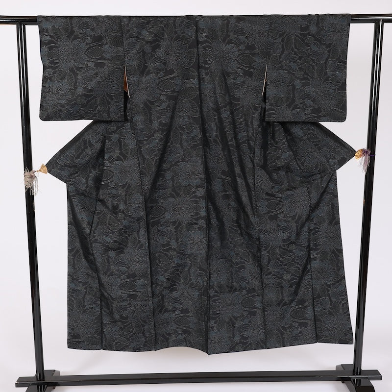 Japanese kimono used <Tsumugi> Ssize  silk 100% /D001