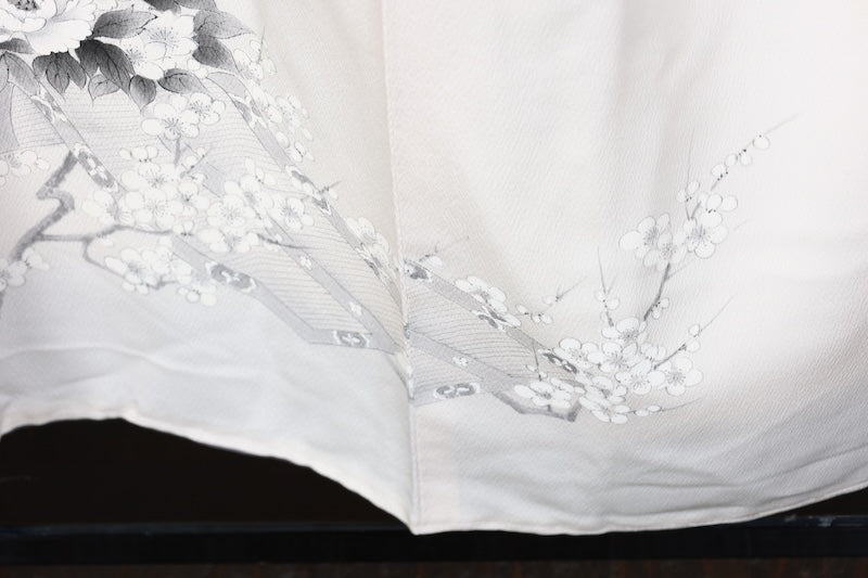 Houmongi kimono white Hand-painted with ink pre-owned /R573