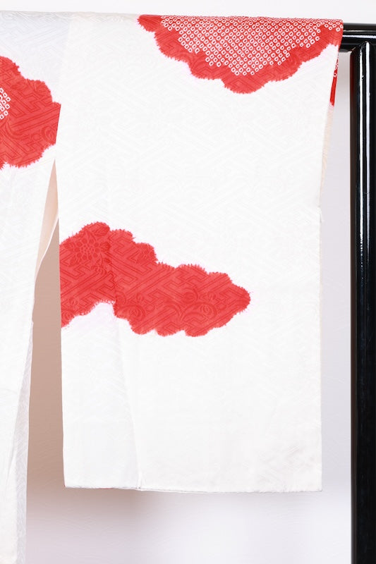 Nagajuban (long under-kimono)　off-white red pre-owned /R576