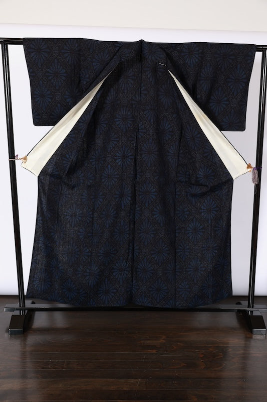 Japanease kimono used(tsumugi)silk100% sizeM/A443