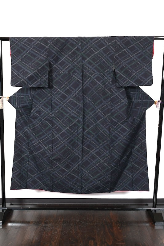 Japanese kimono used <Tsumugi> Ssize  silk 100% /T114
