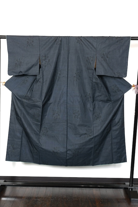 Japanese kimono used <Tsumugi> Ssize  silk 100% /T119