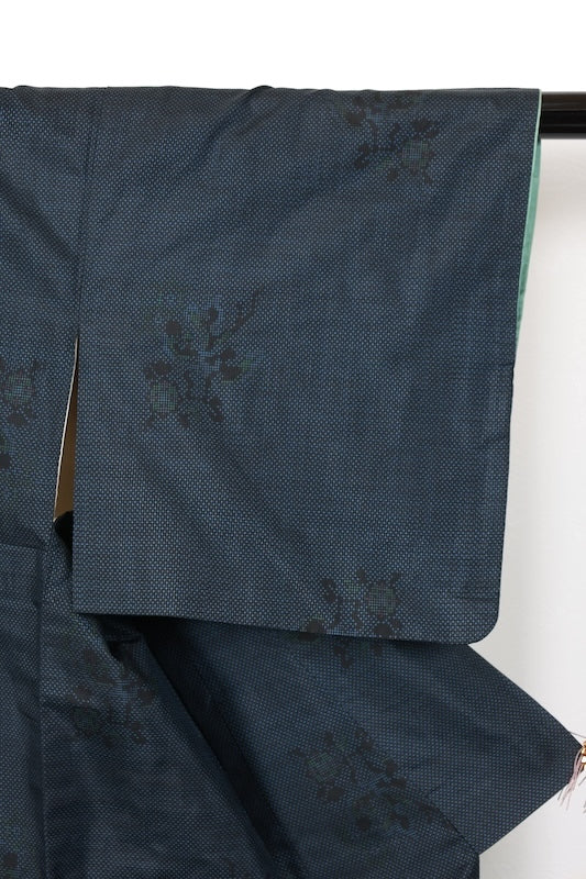 Japanese kimono used <Tsumugi> Ssize  silk 100% /T119
