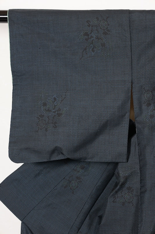 Japanese kimono used <Tsumugi> Ssize  silk 100% /T119