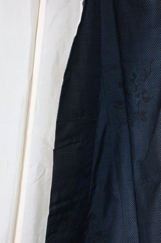 Japanese kimono used <Tsumugi> Ssize  silk 100% /T119