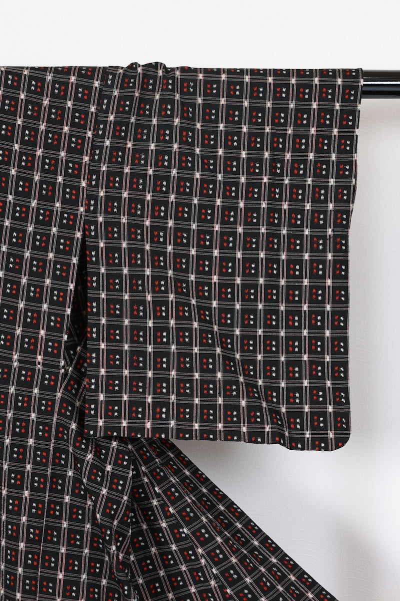 Tsumugi kimono black white Hand-woven pre-owned/R624