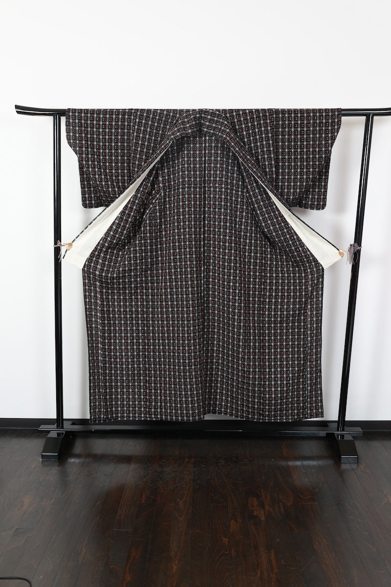 Tsumugi kimono black white Hand-woven pre-owned/R624