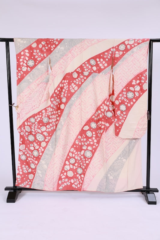 Long-sleeved kimono (Furisode)  /A039